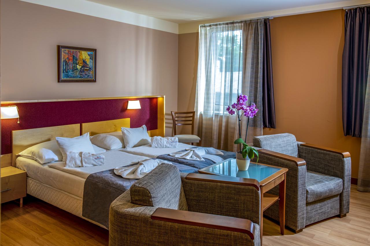 Drava Hotel Thermal Resort Harkany Bagian luar foto