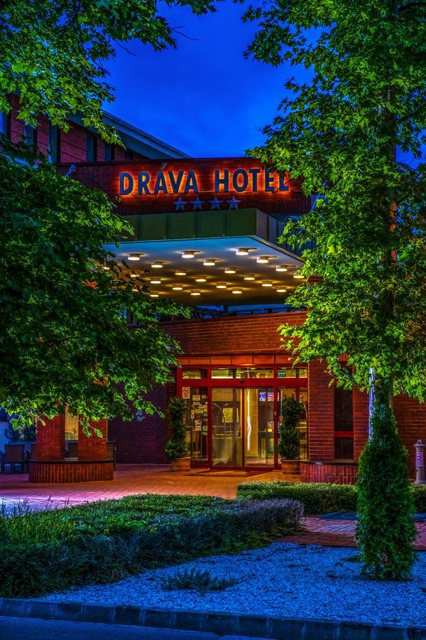 Drava Hotel Thermal Resort Harkany Bagian luar foto